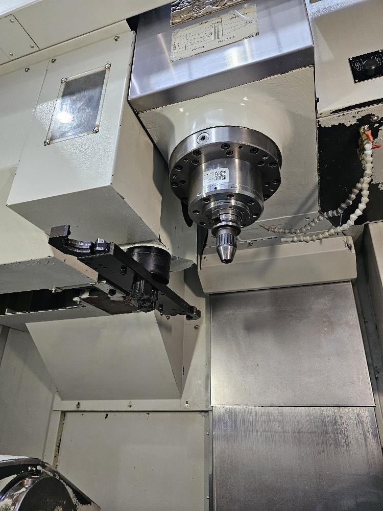 Machining Centres/Hardinge Bridgeport 5AX - 500